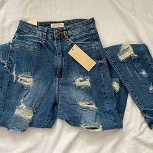 Aphrodite skinny jeans NWT